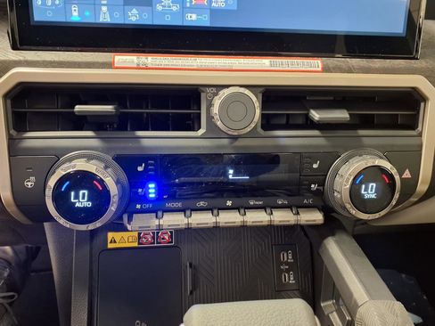 New 2026 Toyota Tacoma Limited AWD/4WD image 15