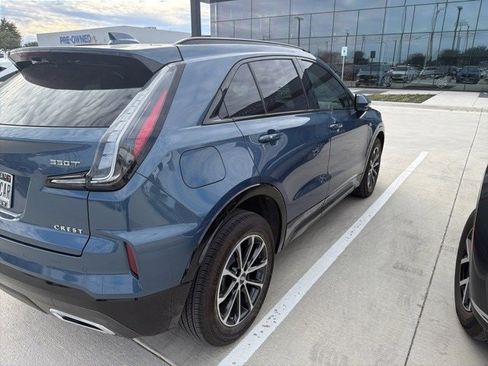 Used 2024 Cadillac XT4 Sport image 3