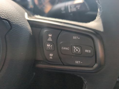 Used 2025 Jeep Gladiator Sport AWD/4WD image 23