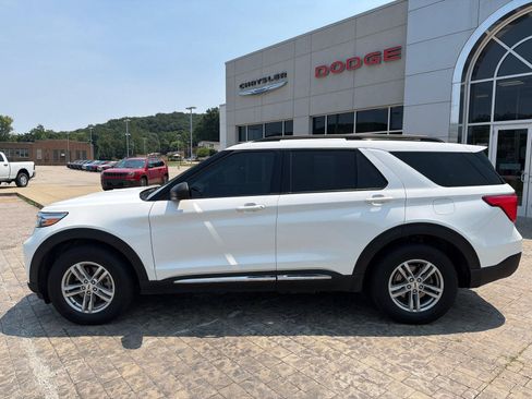 Used 2023 Ford Explorer XLT w/ Class IV Trailer Tow Package AWD/4WD image 5