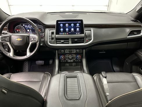 Used 2021 Chevrolet Suburban Premier w/ Premium Package AWD/4WD image 4