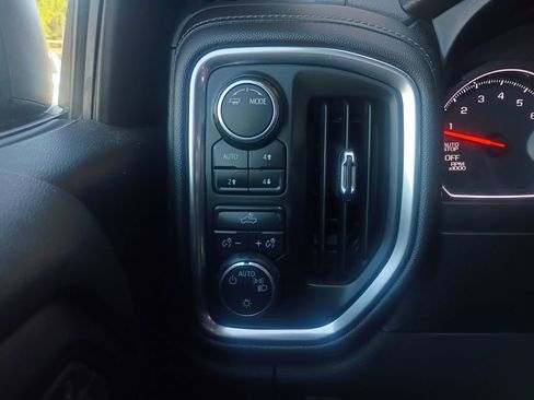 Used 2020 Chevrolet Silverado 1500 LT w/ Texas Edition image 12