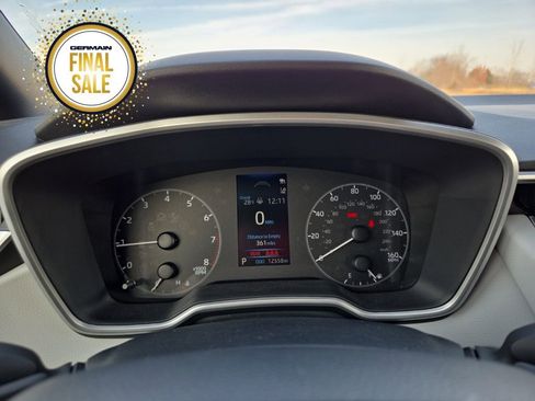 Used 2025 Toyota Corolla SE image 35