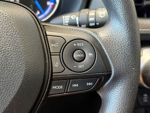 Used 2024 Toyota RAV4 XLE AWD/4WD image 27