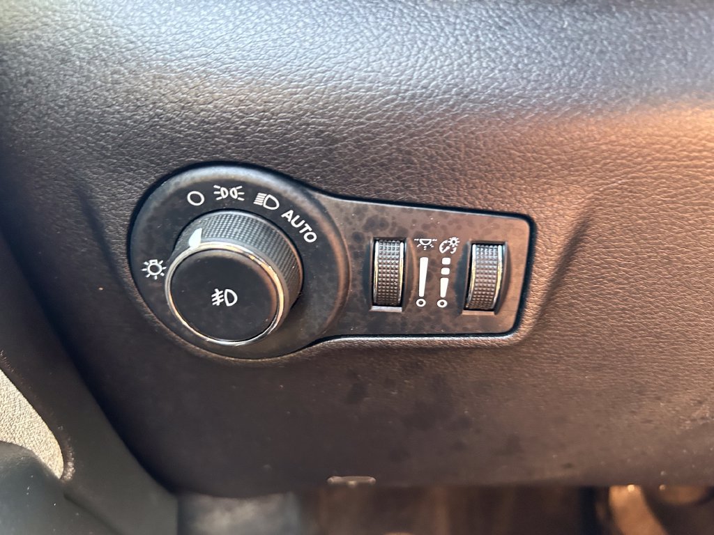 Certified 2022 Jeep Compass Latitude AWD/4WD image 21