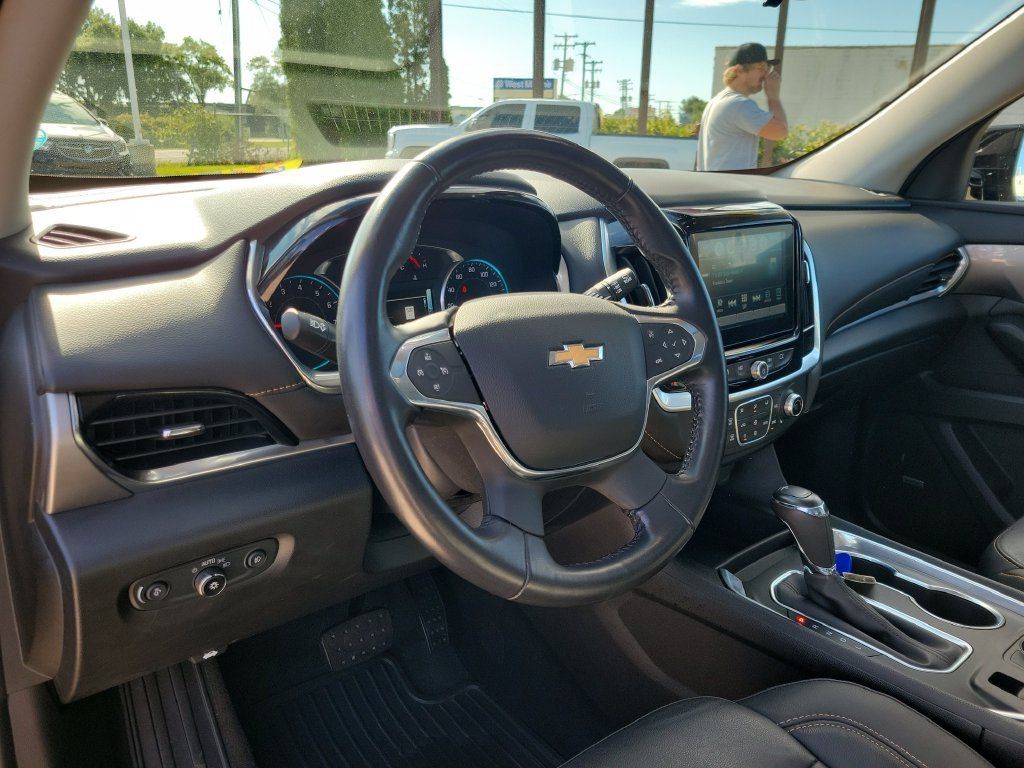 Used 2019 Chevrolet Traverse RS AWD/4WD image 24