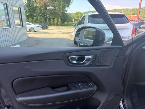Used 2022 Volvo XC60 B5 Inscription w/ Advanced Package AWD/4WD image 19
