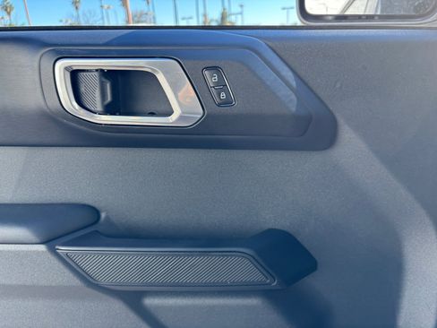 New 2025 Ford Bronco Outer Banks w/ Sasquatch Package image 16