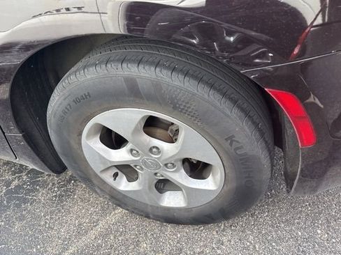 Used 2017 Chrysler Pacifica Touring-L Plus w/ Advanced Safetytec Group image 9