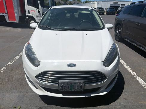 Used 2015 Ford Fiesta SE w/ Comfort Package FWD image 8