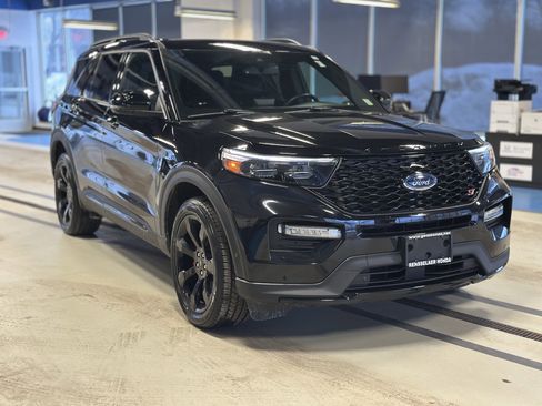 Used 2021 Ford Explorer ST w/ Equipment Group 401A image 3