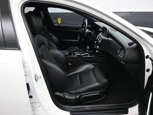 Used 2021 Kia Stinger GT-Line image 40