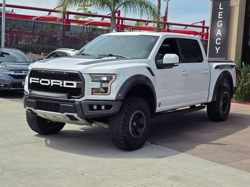 Used 2020 Ford F150 Raptor w/ Equipment Group 802A Luxury AWD/4WD image 6