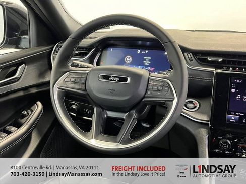 New 2025 Jeep Grand Cherokee Altitude image 19