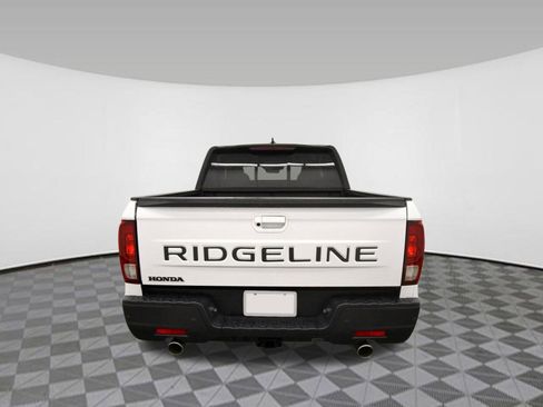 New 2026 Honda Ridgeline Black Edition image 4