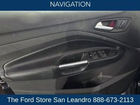 Used 2017 Ford C-MAX Energi Titanium FWD image 8