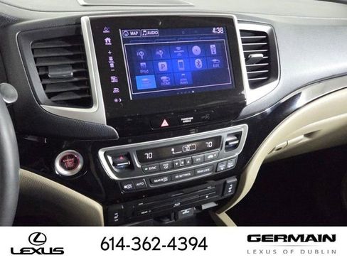 Used 2017 Honda Pilot Touring image 26