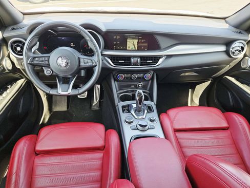 Used 2024 Alfa Romeo Stelvio Veloce AWD/4WD image 11