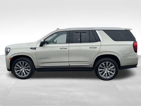 Used 2021 GMC Yukon Denali w/ Denali Premium Package image 4