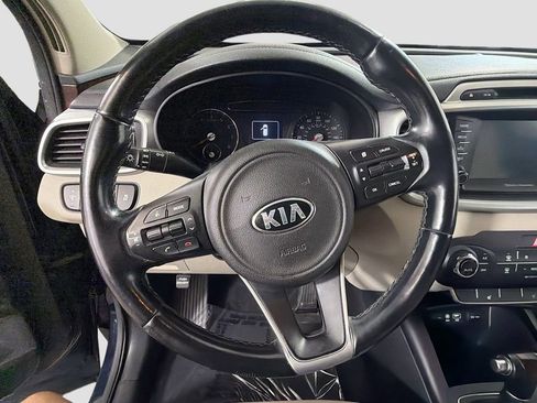 Used 2017 Kia Sorento FWD w/ LX Convenience Package image 14