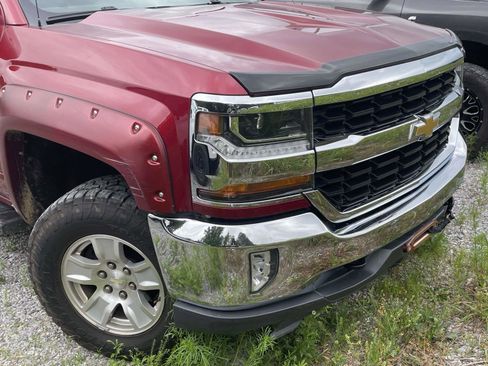 Used 2018 Chevrolet Silverado 1500 LT w/ All Star Edition AWD/4WD image 4
