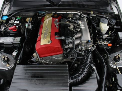 Used 2004 Honda S2000 image 31