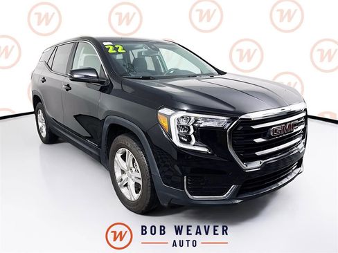 Used 2022 GMC Terrain SLE image 1
