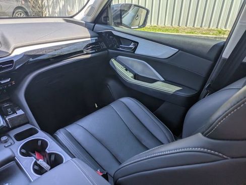 Used 2023 Acura MDX FWD w/ Technology Package image 18
