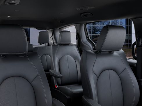 New 2026 Chrysler Pacifica Select AWD/4WD image 26