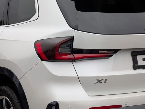 Used 2025 BMW X1 xDrive28i w/ Premium Package image 31