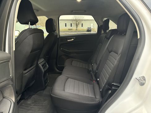 Used 2022 Ford Edge SE w/ Black Appearance Package image 14