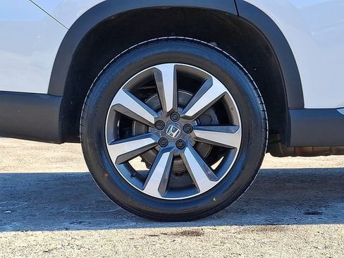 Used 2024 Honda Pilot Touring image 8