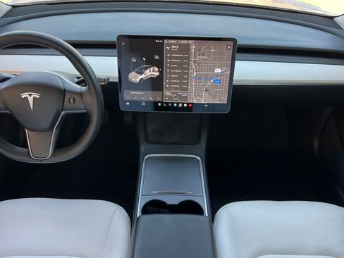 Used 2021 Tesla Model 3 Standard Range Plus RWD image 4