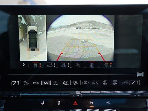 Used 2024 GMC Hummer EV 3X w/ LPO, Illumination Package AWD/4WD image 31
