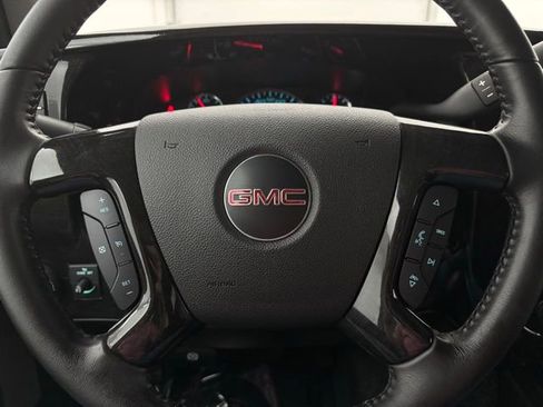 Used 2022 GMC Savana 2500 Extended w/ Enhanced Convenience Package image 33