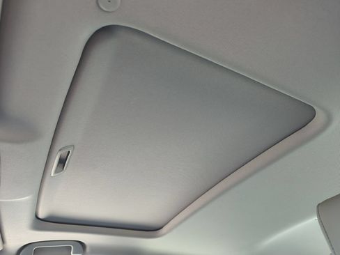 Used 2019 Honda Accord Touring image 19