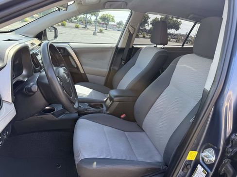 Used 2013 Toyota RAV4 LE image 12