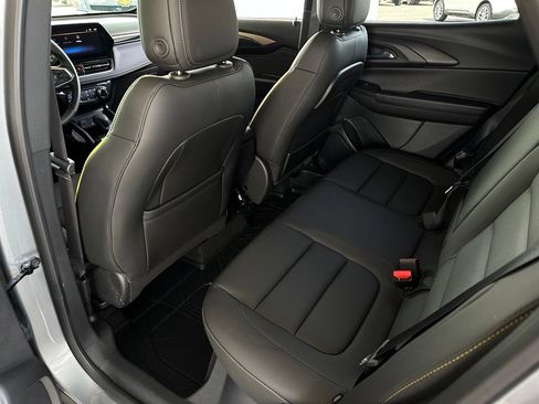 Used 2025 Chevrolet TrailBlazer ACTIV w/ Driver Confidence Package FWD image 16