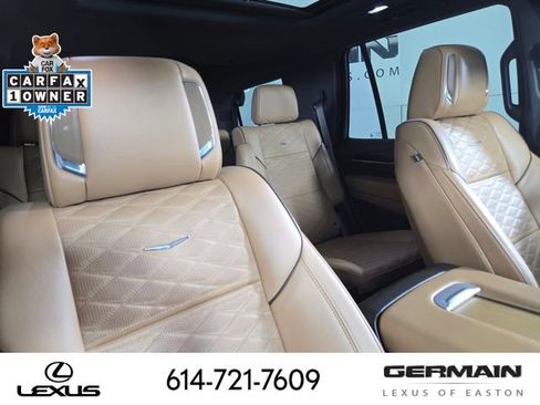 Used 2023 Cadillac Escalade Premium Luxury w/ LPO, Radiant Package AWD/4WD image 20