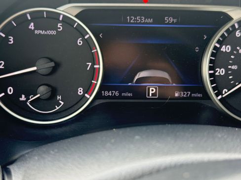 Used 2025 Nissan Sentra SV image 40