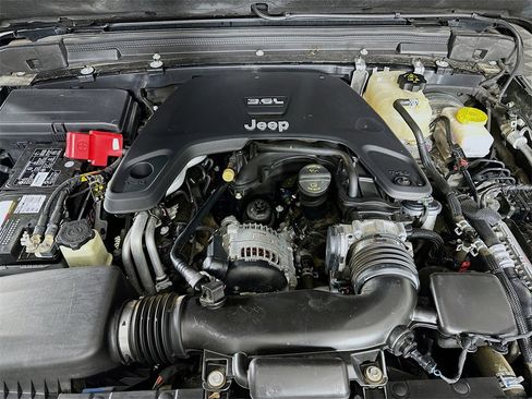 Used 2020 Jeep Wrangler Unlimited Rubicon image 32