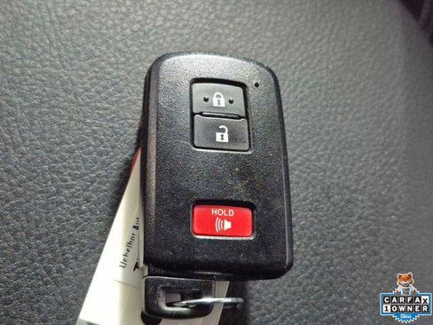 Certified 2023 Toyota Tacoma TRD Off-Road AWD/4WD image 26