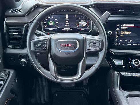 Used 2025 GMC Sierra 2500 AT4 AWD/4WD image 15