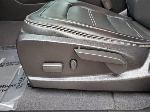 Used 2020 GMC Canyon Denali image 20