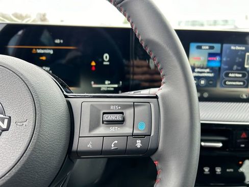 New 2026 Nissan Kicks SR AWD/4WD image 13