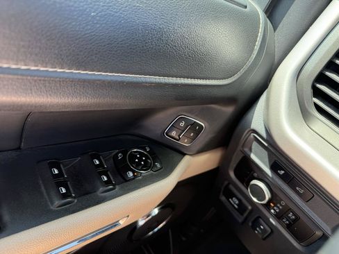 Used 2024 Ford Expedition Max XLT AWD/4WD image 32