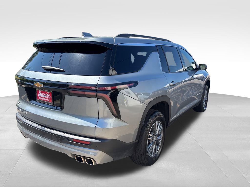 Used 2026 Chevrolet Traverse LT AWD/4WD image 5