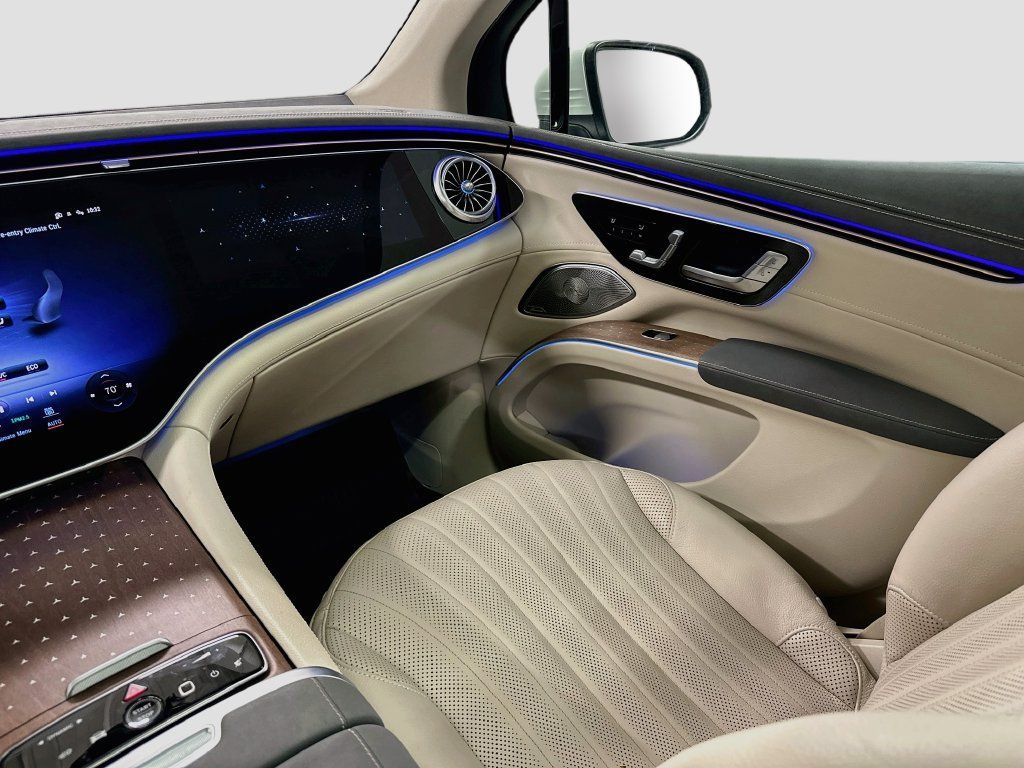 Certified 2023 Mercedes-Benz EQS 580 4MATIC SUV image 24