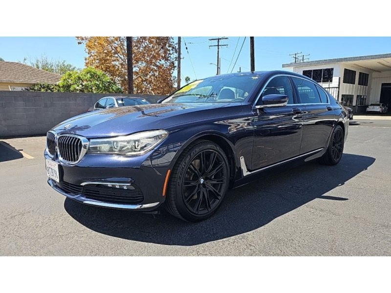 Used 2017 BMW 740i RWD image 4