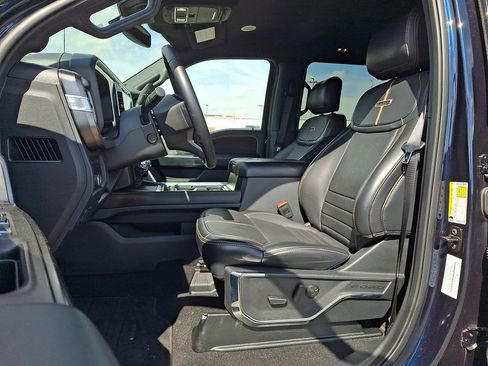 Used 2024 Ford F250 Platinum image 13